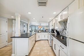 Inlet Reef 315 2 Bedroom Condo by RedAwning