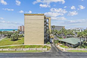 Inlet Reef 315 2 Bedroom Condo by RedAwning