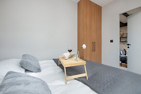 Gdynia Downtown Apartment by Renters