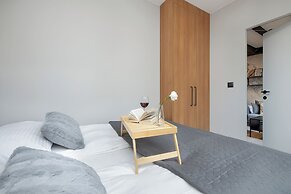 Gdynia Downtown Apartment by Renters