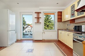 Spacious Family Apartment by Renters