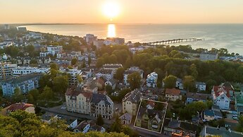 Spacious Family Apartment by Renters