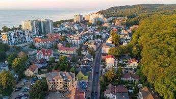 Spacious Family Apartment by Renters