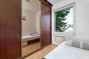 Spacious Family Apartment by Renters