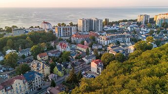 Spacious Family Apartment by Renters