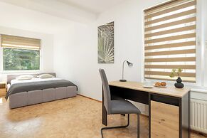 Spacious Family Apartment by Renters