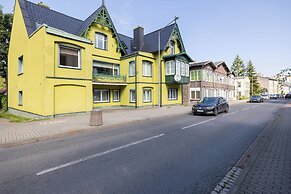 Spacious Family Apartment by Renters