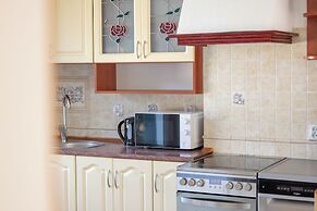 Spacious Family Apartment by Renters