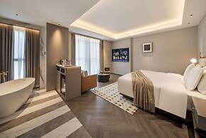 Howard Johnson Life Hotel by Wyndham Chongqing Liangjiang