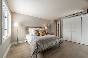 Lakefront 3BR Luxury Home at High Bluffs