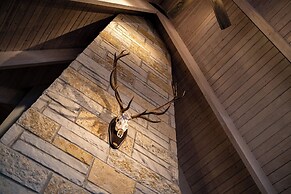Lakefront 3BR Luxury Home at High Bluffs