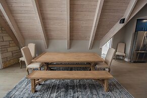Lakefront 3BR Luxury Home at High Bluffs