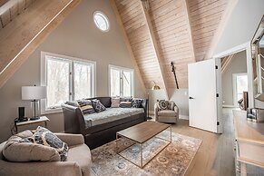 Lakefront 3BR Luxury Home at High Bluffs