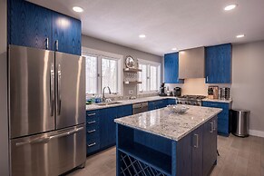 Lakefront 3BR Luxury Home at High Bluffs