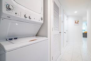 Purple Pelican by Opus (Suite 5)