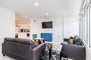 Purple Pelican by Opus (Suite 5)