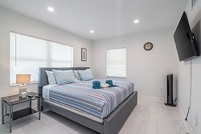 Purple Pelican by Opus (Suite 5)