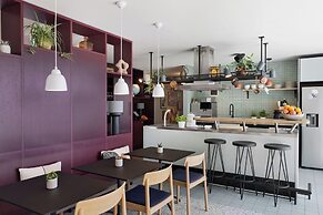 Stay KooooK Geneva City – Online Check In NEW OPENING