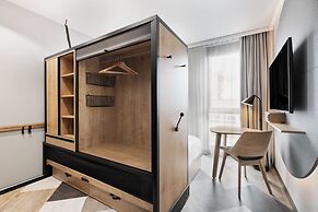 Stay KooooK Geneva City – Online Check In NEW OPENING