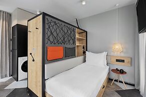Stay KooooK Geneva City – Online Check In NEW OPENING