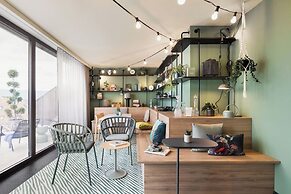 Stay KooooK Geneva City – Online Check In NEW OPENING