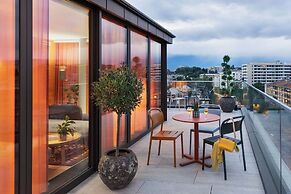 Stay KooooK Geneva City – Online Check In NEW OPENING