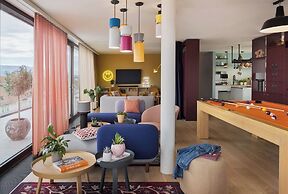 Stay KooooK Geneva City – Online Check In NEW OPENING