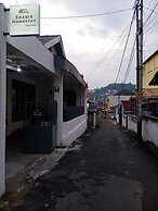 SPOT ON 91597 Sharie Homestay Syariah