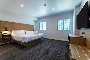 Hotel Mai Downtown Long Beach