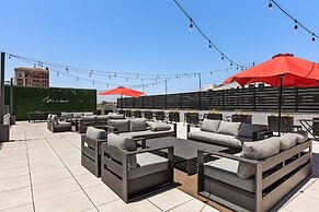Hotel Mai Downtown Long Beach
