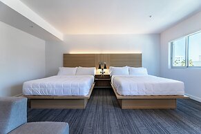 Hotel Mai Downtown Long Beach