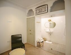 M-17 Riad & Spa