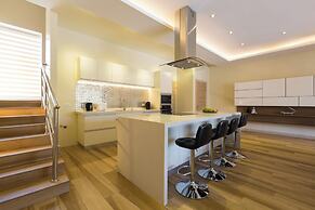 5-bdr luxury villa at a villa resort