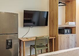 The Somos Flats Laureles