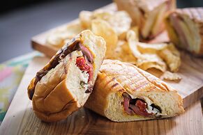 Hotel Indigo Grand Cayman by IHG