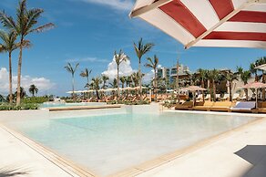 Hotel Indigo Grand Cayman by IHG