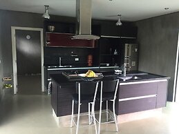 Linda chácara, aconchegante, em São Roque