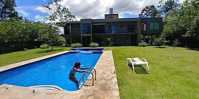 Linda chácara, aconchegante, em São Roque