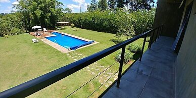 Linda chácara, aconchegante, em São Roque