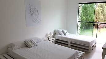 Linda chácara, aconchegante, em São Roque