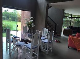 Linda chácara, aconchegante, em São Roque