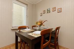 2-bedroom Franciszka Kawy 34 by Renters