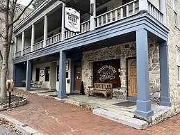 Stoner's Mansion House