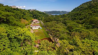 - Casa Cenizaro Six Bedroom Private Pool Family