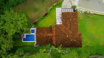 - Casa Cenizaro Six Bedroom Private Pool Family