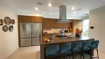 - Casa Cenizaro Six Bedroom Private Pool Family