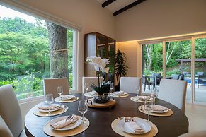 - Casa Cenizaro Six Bedroom Private Pool Family