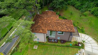 - Casa Cenizaro Six Bedroom Private Pool Family