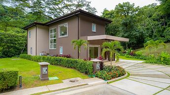 - Casa Cenizaro Six Bedroom Private Pool Family