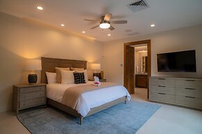 - Casa Cenizaro Six Bedroom Private Pool Family